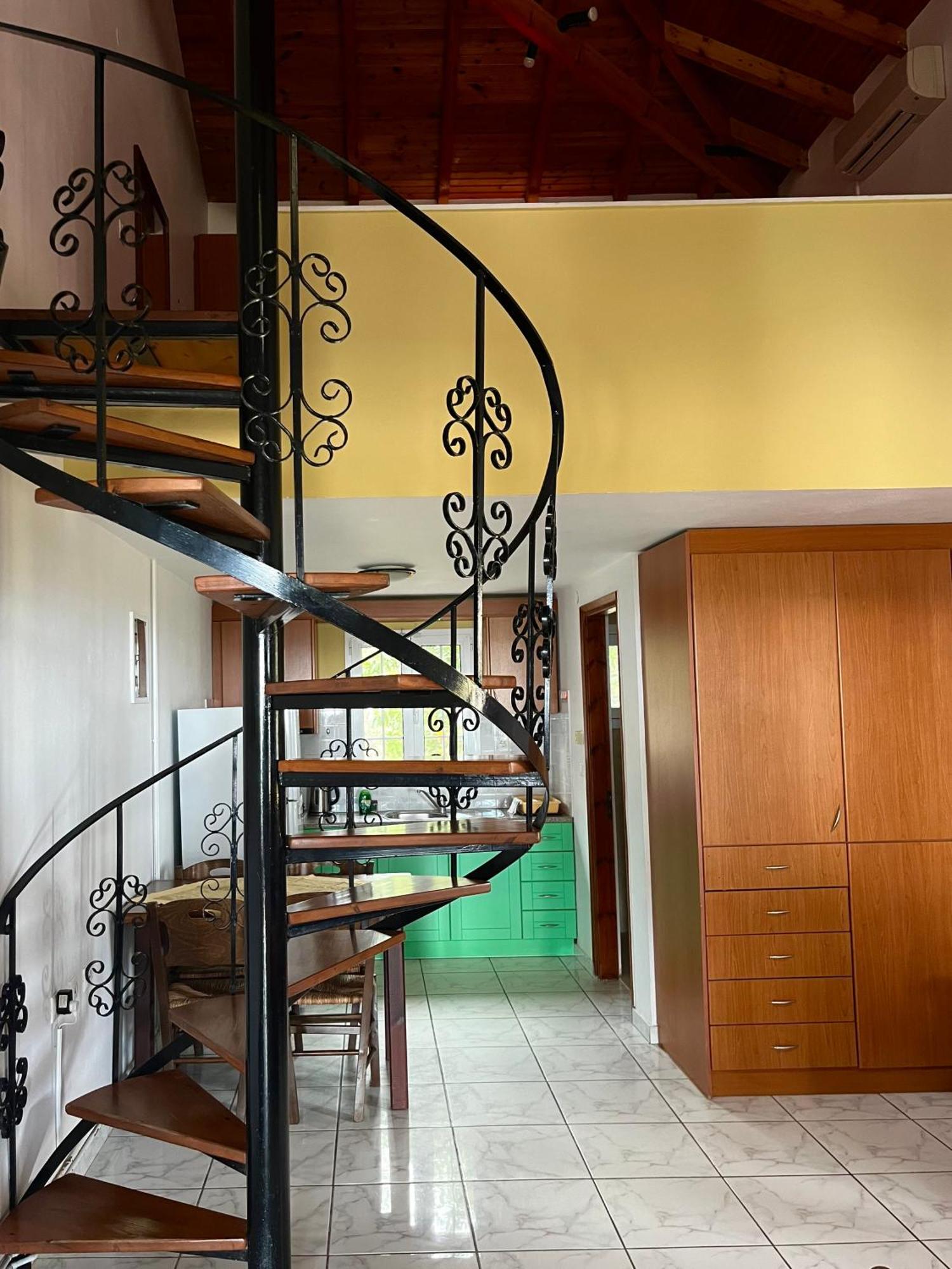 Studios Resbithas Gythio Esterno foto